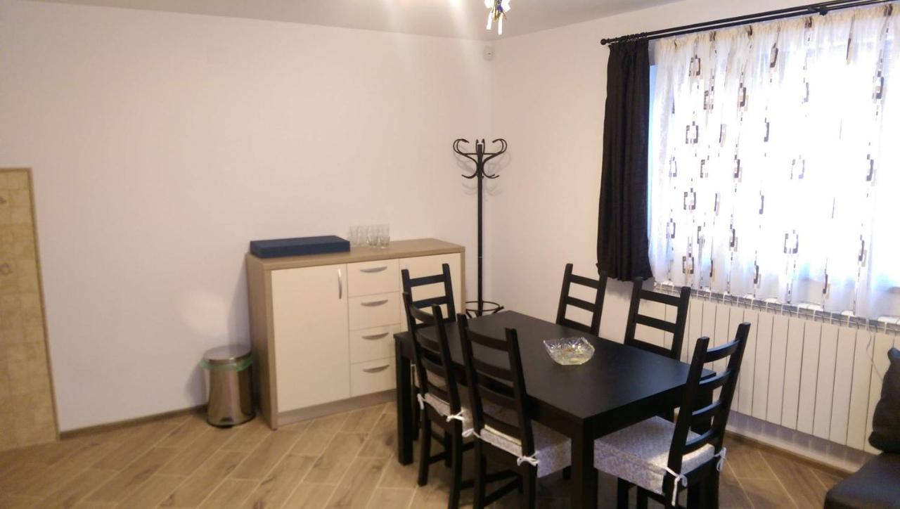 Ferienwohnung Eva'S Little House - Acasa La Taticul Albinelor Sinca Veche Exterior foto